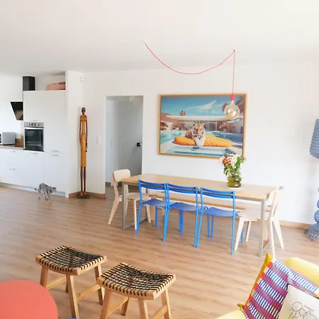 Contemporaine Avec Piscine *