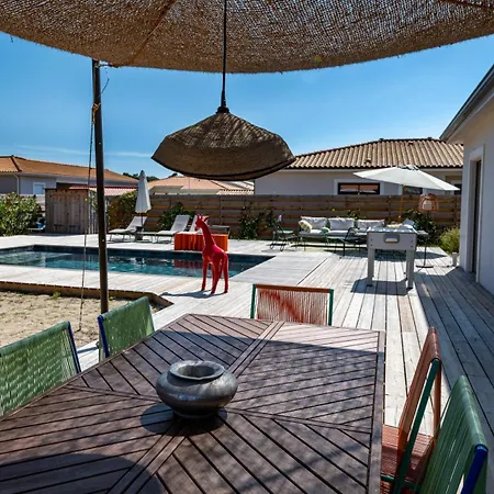 Villa Contemporaine Avec Piscine
