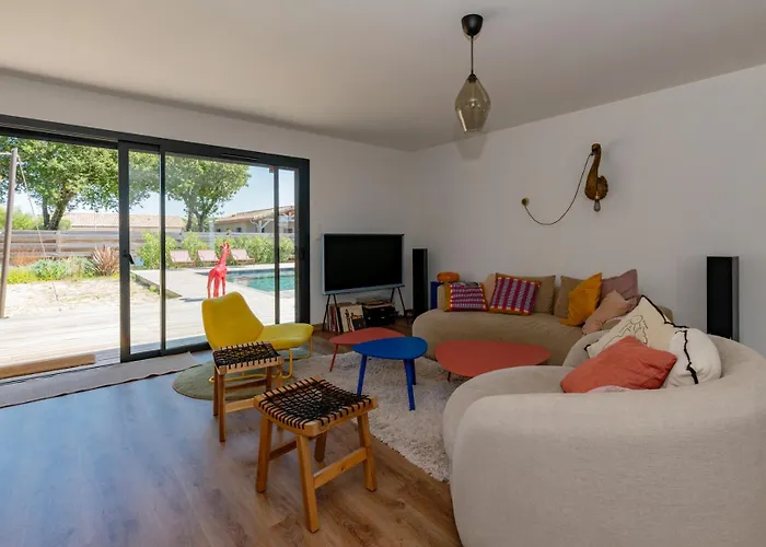 Contemporaine Avec Piscine Vensac
